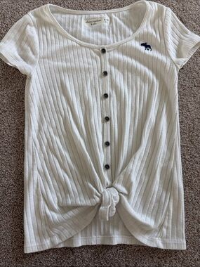 abercrombie kids White Ribbed Button-Front Knot Tee with Navy Moose